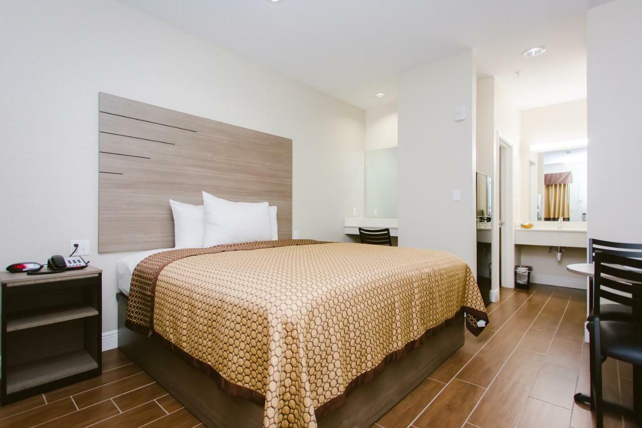 Scottish Inn & Suites 贝敦 外观 照片